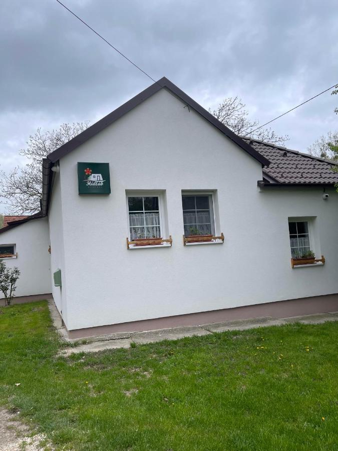 Hidlab Apartman Kimle Exterior photo